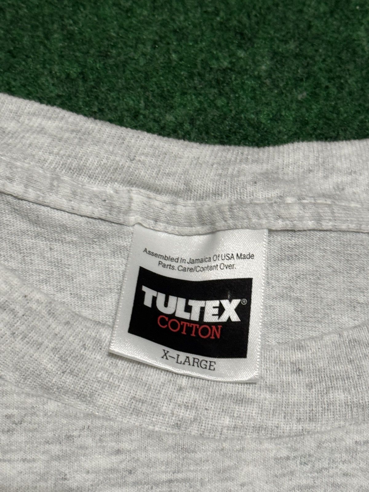 Tultex University Notre Dame Bugs Bunny Looney Tunes XL 90s T Shirt Size US XL / EU 56 / 4 - 4 Thumbnail