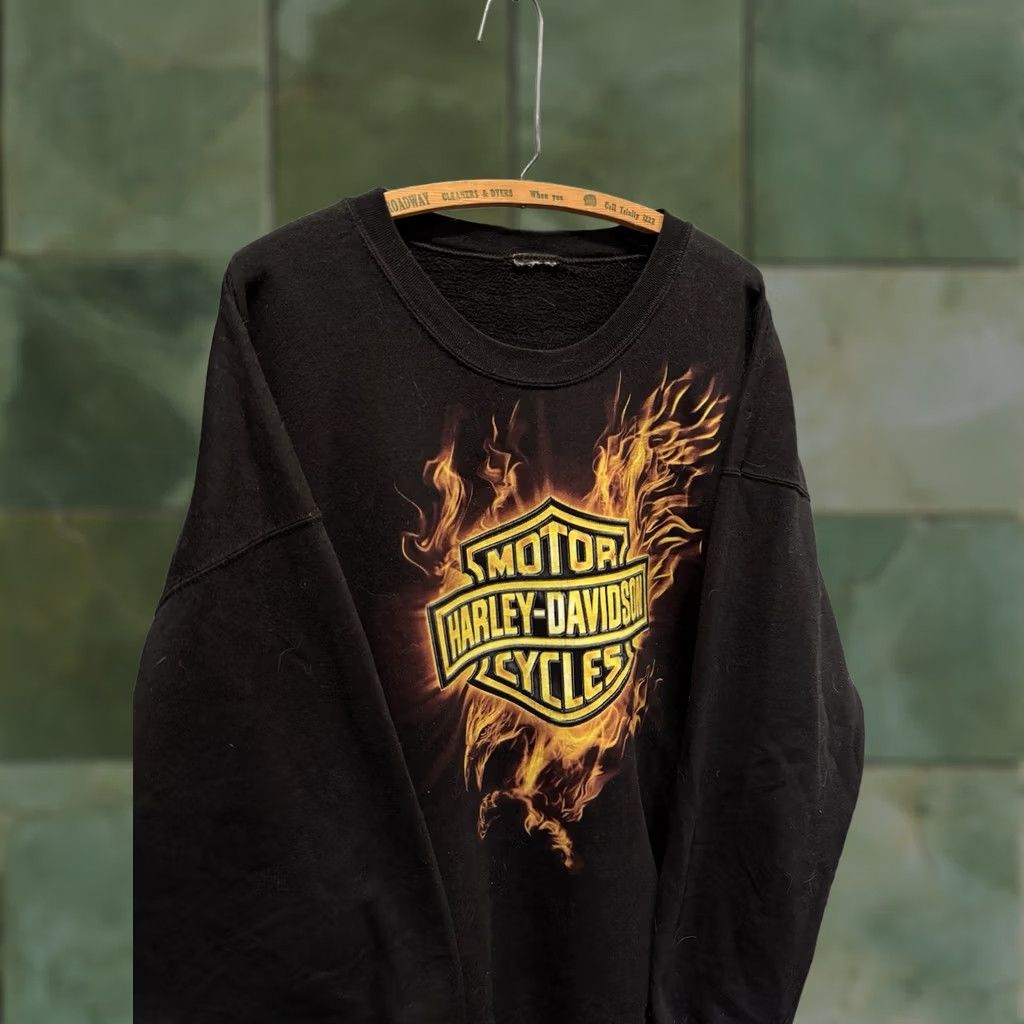 Harley Davidson VINTAGE Harley Davidson Sweatshirt 2XL Black Motorcycle Flames Graphic Pullover Mens Size US XL / EU 56 / 4 - 1 Thumbnail