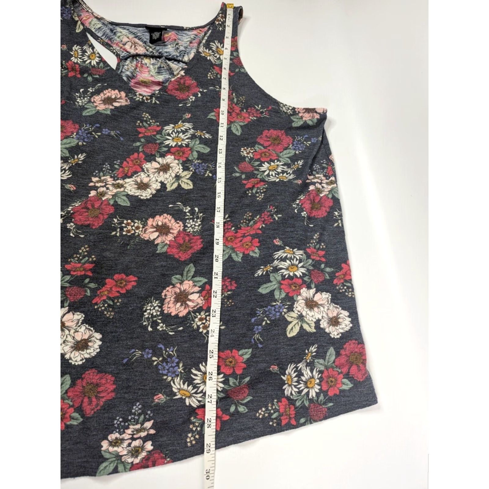 Torrid Torrid Floral Sleeveless V-Neck Blouse Tank Tunic Top Slit Back Multicolor 2 Plus Size Womens Size XS / US 0-2 / IT 36-38 - 4 Thumbnail