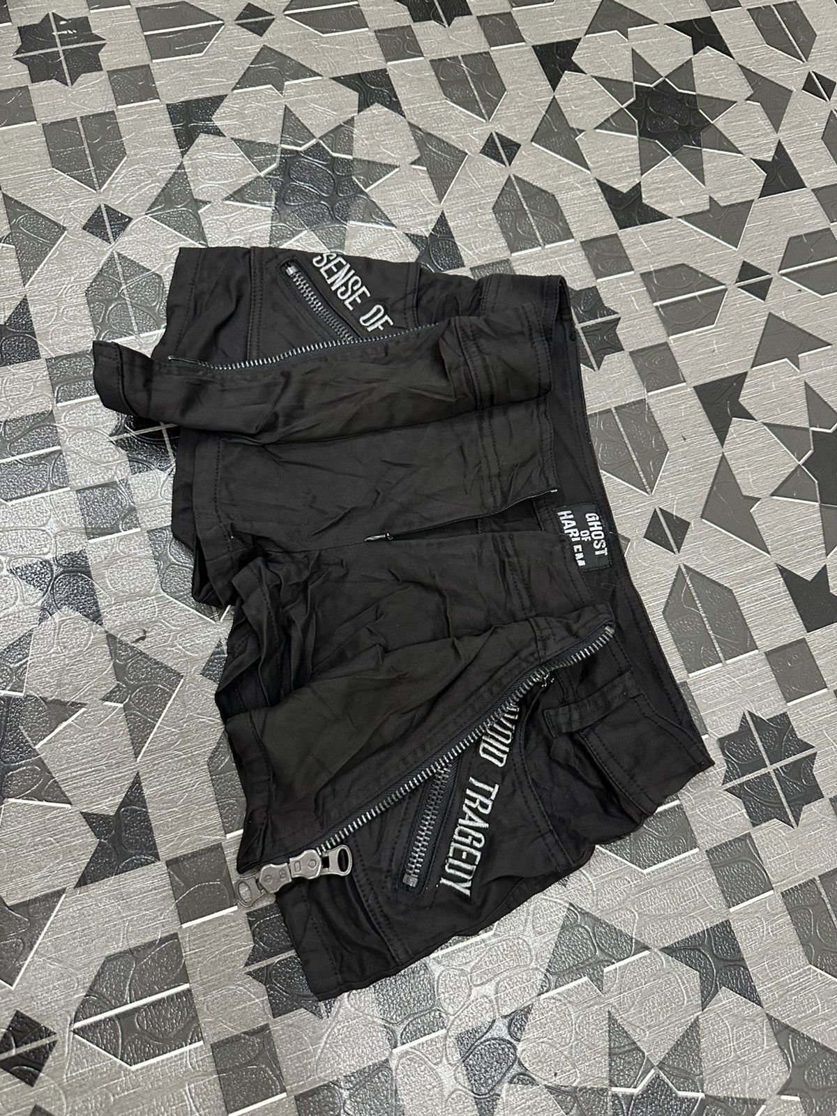 Japanese Brand Ghost Of Harlem Skull Studed Double Zipper Gothic Short Pant Size 26" / US 2 / IT 38 - 13 Thumbnail
