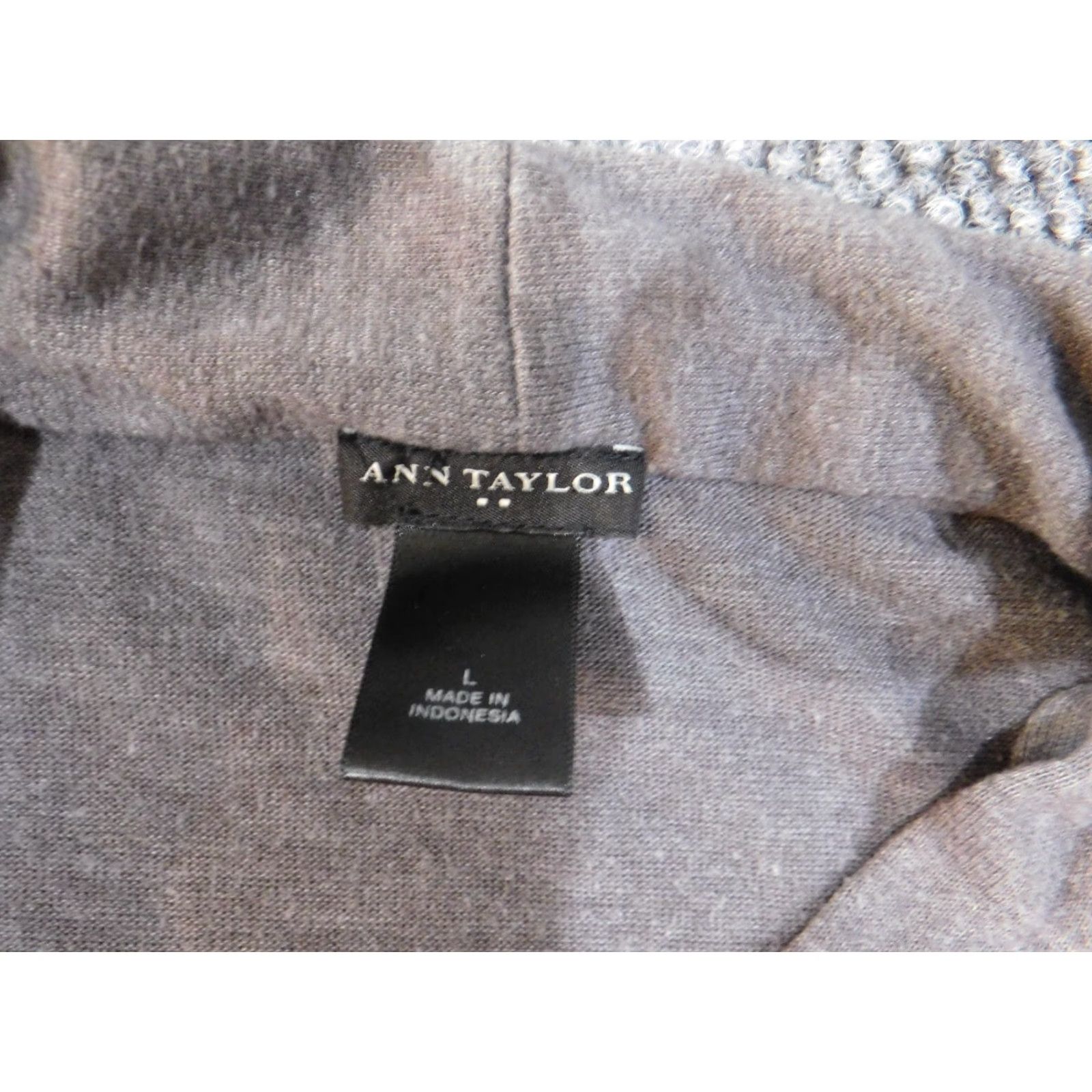 Ann Taylor Ann Taylor Sweater Pullover Women's L Gray Stretch Knit Polyester Rayon Spandex Regular Round Neck Long Sleeve Machine Washable Casual Modern Designer Size L / US 10 / IT 46 - 5 Thumbnail