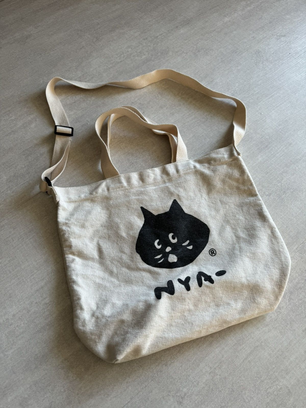 Issey Miyake × Ne-Net Ne-Net Cat face Crossbody bag by issey miyake Size ONE SIZE - 1 Thumbnail