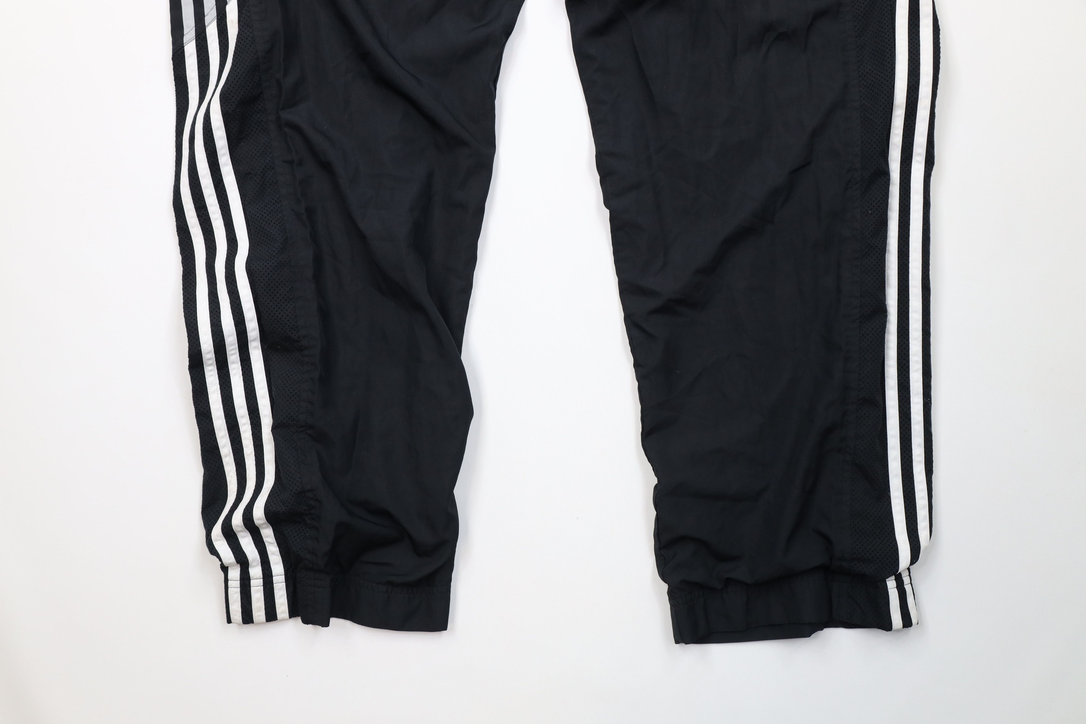 Adidas Vintage Y2K 2005 Adidas Lined Wide Leg Windbreaker Pants Size US 36 / EU 52 - 4 Thumbnail