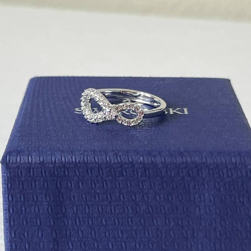 Swarovski Swarovski Infinity ring Infinity size 60 / 9 New Size ONE SIZE - 8 Thumbnail