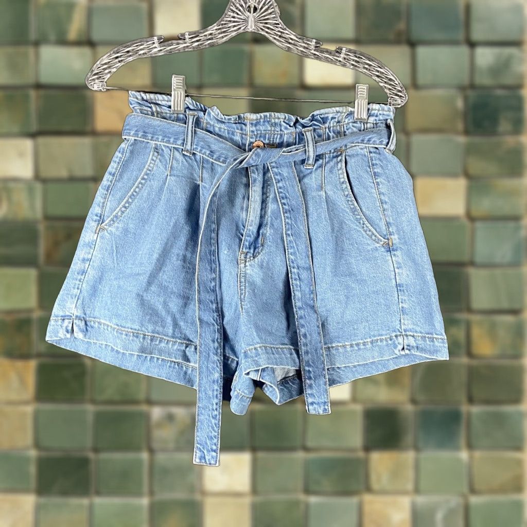 American Eagle Outfitters American Eagle Outfitters Shorts Womens 4 Blue Denim Belted Ruffle Hem Mom Size 27" / US 4 / IT 40 - 1 Thumbnail