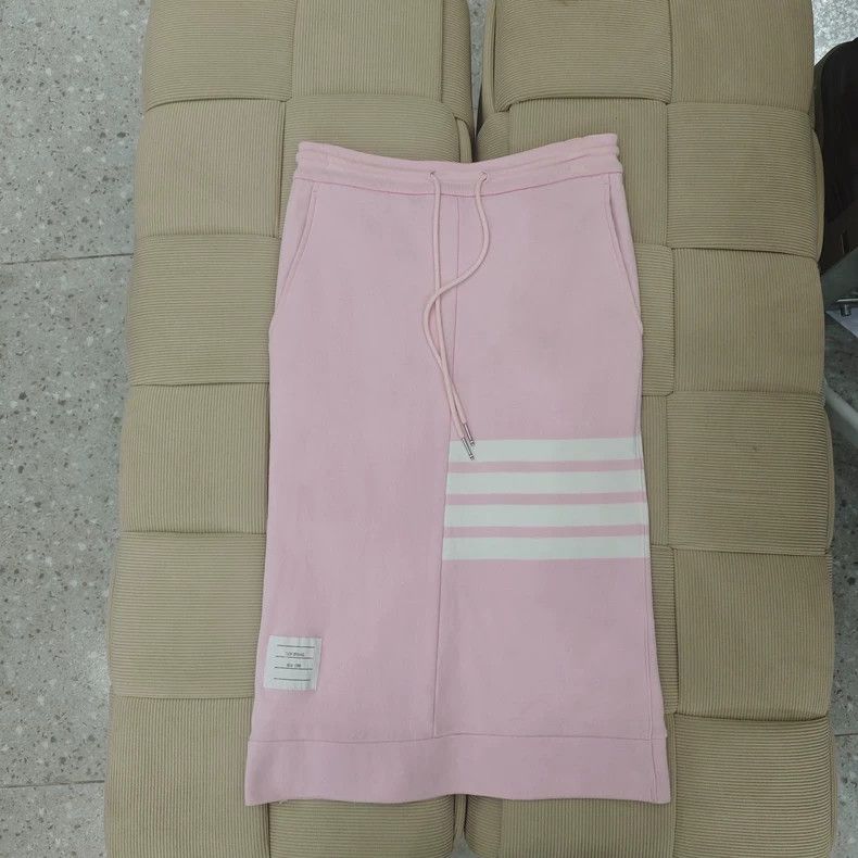Thom Browne Thom Browne Pink sports half skirt Size 26" / US 2 / IT 38 - 1 Thumbnail