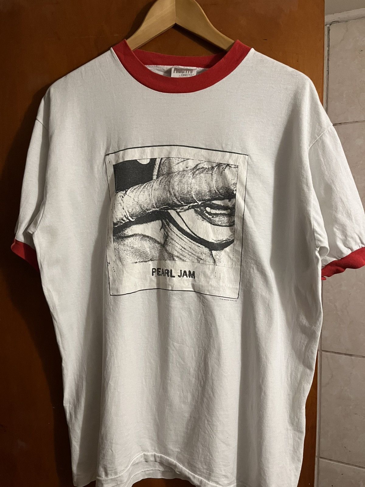 Vintage Vintage Pearl Jam 1996 “No Code” Polaroid Shirt Size US L / EU 52-54 / 3 - 1 Thumbnail