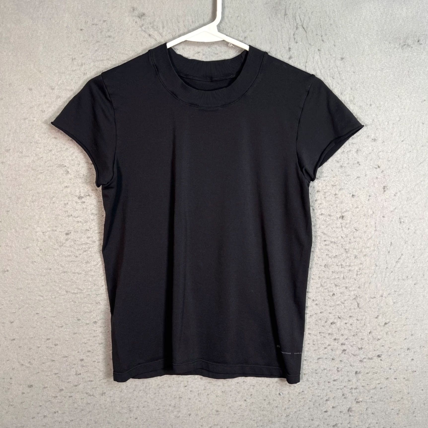 Uniqlo Uniqlo x Alexander Wang Womens XS Black Short Sleeve Crewneck T-Shirt Size XS / US 0-2 / IT 36-38 - 2 Thumbnail