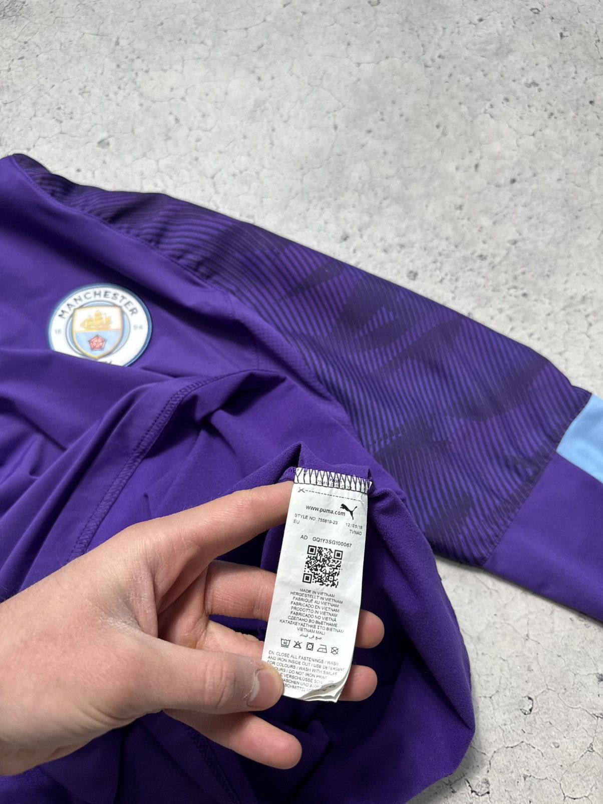 Puma Puma FC Manchester City Soccer Jersey Long Sleeve Y2K Size US M / EU 48-50 / 2 - 8 Thumbnail
