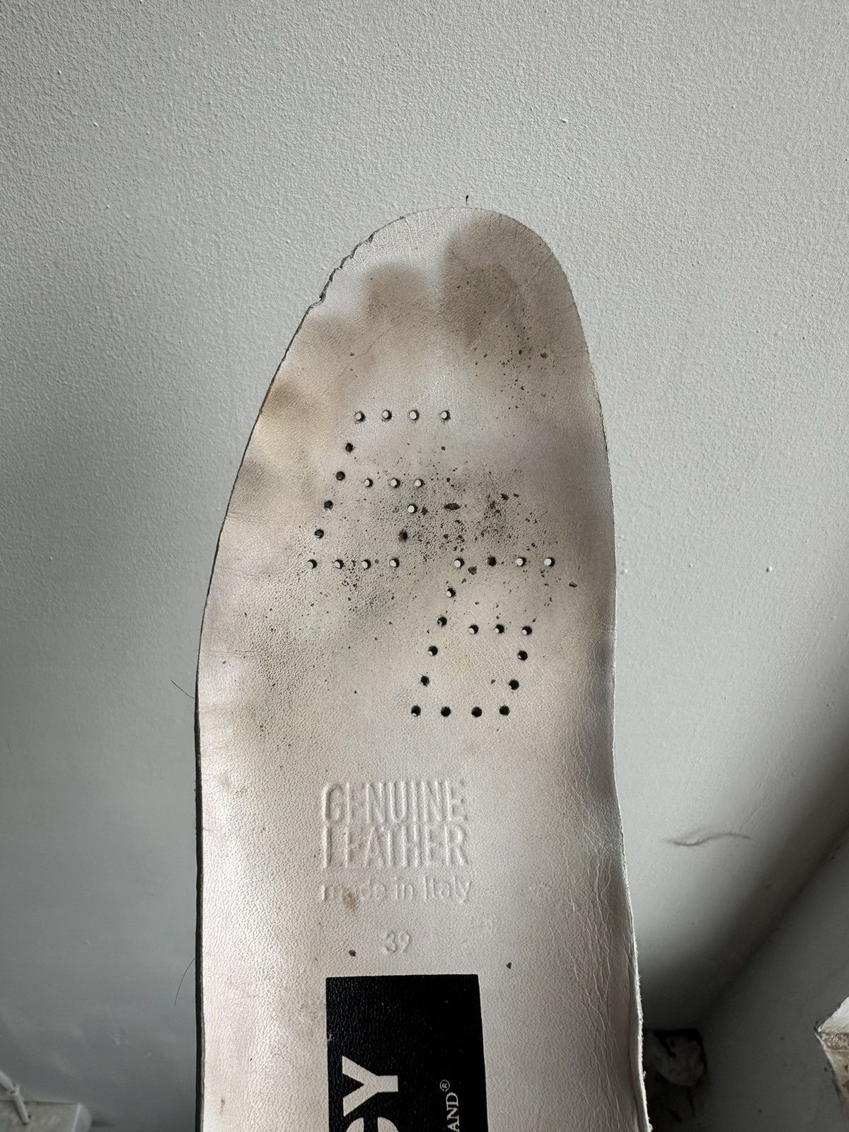 Golden Goose Golden Goose Deluxe brand Venezia Franco vintage sneakers Size US 9 / IT 39 - 16 Thumbnail