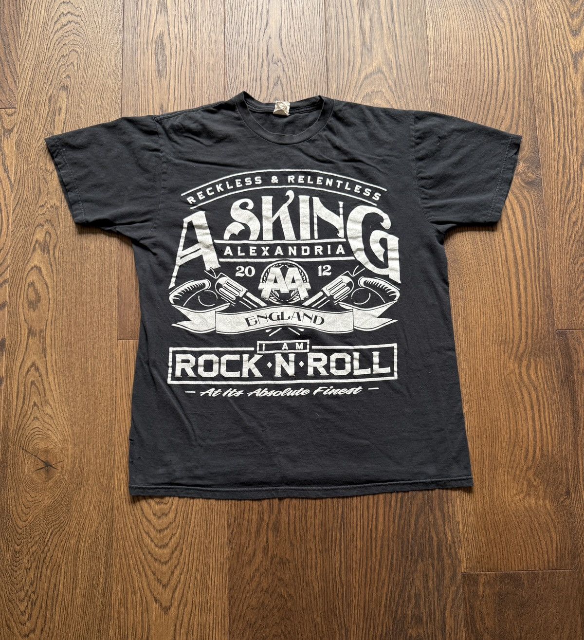 Vintage Vintage Y2K Asking Alexandria Screamo Emo Band Tee Size US XL / EU 56 / 4 - 1 Thumbnail