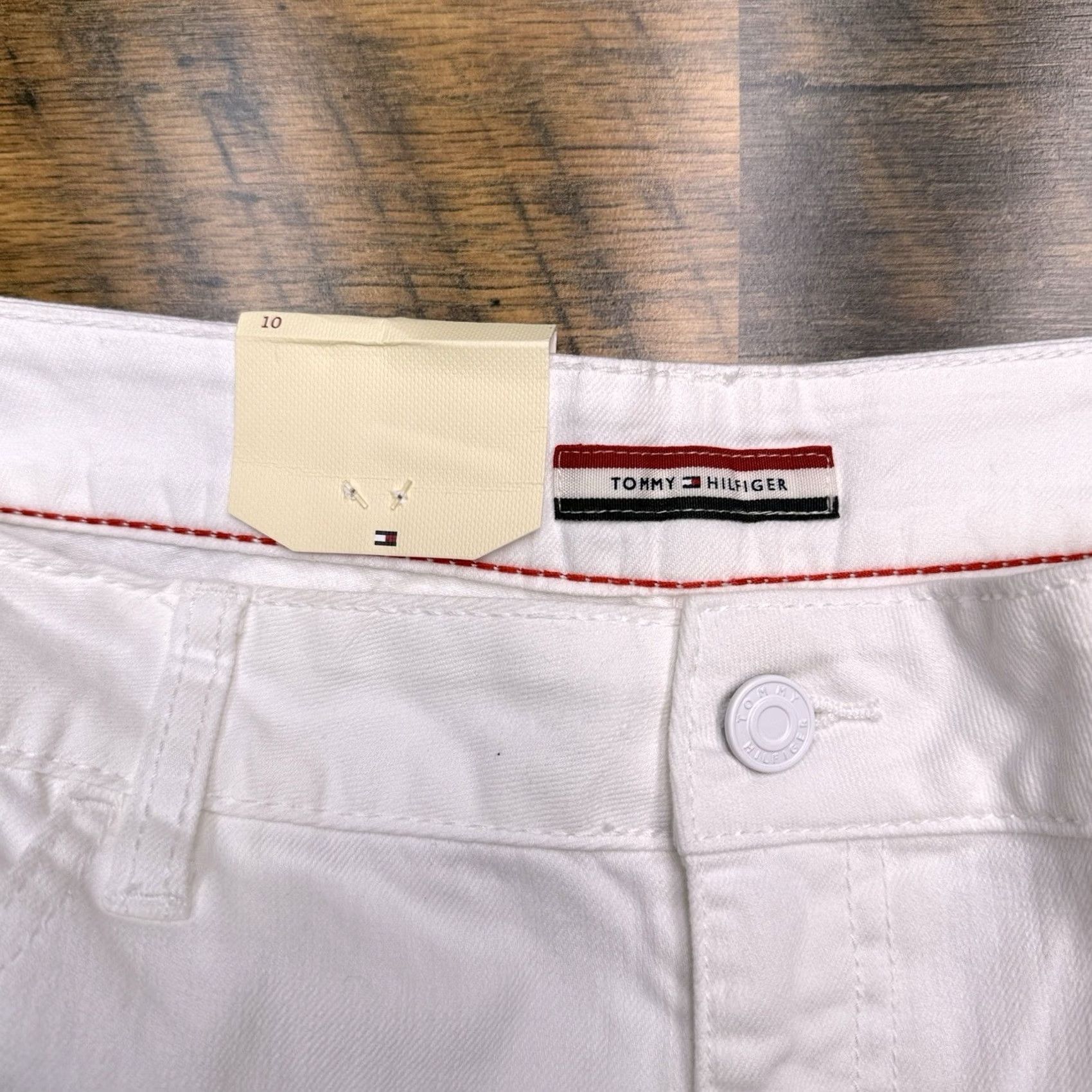 Tommy Hilfiger Tommy Hilfiger Denim Shorts Womens 10 White Mid Rise Cuffed New Size 32" / US 10 / IT 46 - 3 Thumbnail