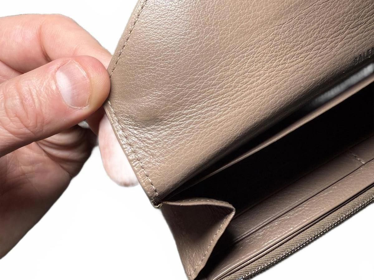 Balenciaga Stylish Balenciaga Leather Wallet in Taupe - With Dust Bag Size ONE SIZE - 6 Thumbnail