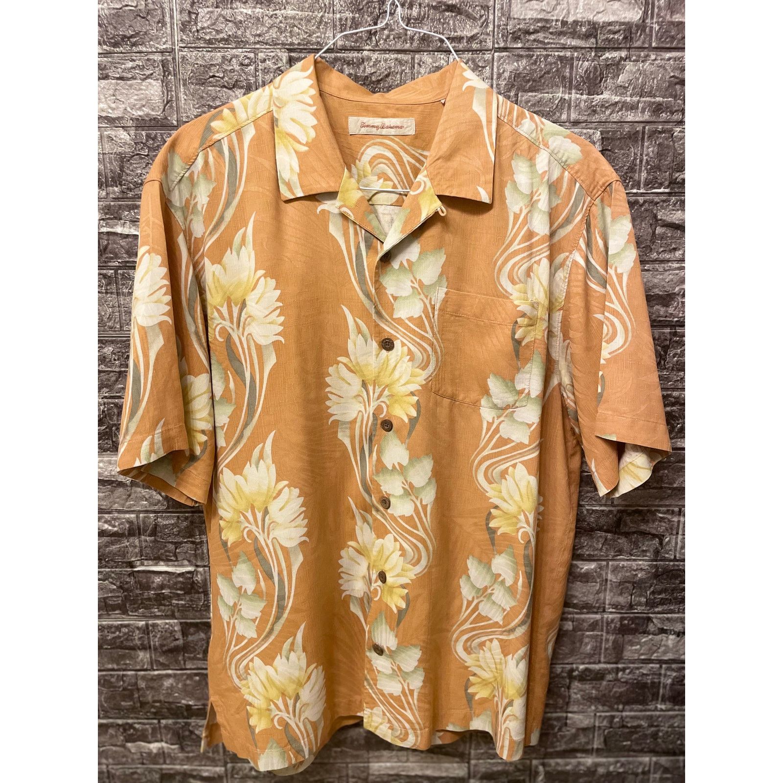 Tommy Bahama Tommy Bahama Men's Silk Hawaiian Shirt L Size US L / EU 52-54 / 3 - 3 Thumbnail