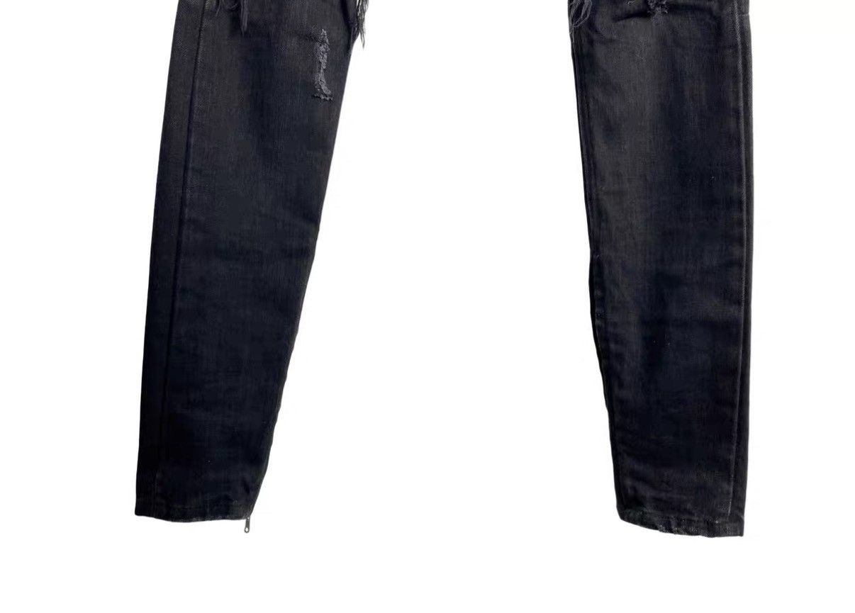 Fear of God Fear Of God 4th SSENSE Exclusive Distressed Denim Jeans J31 Size US 29 - 4 Thumbnail