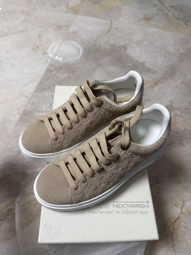 Louis Vuitton Louis Vuitton Nude pink suede reading shoes Size US 5.5 / IT 35.5 - 1 Thumbnail