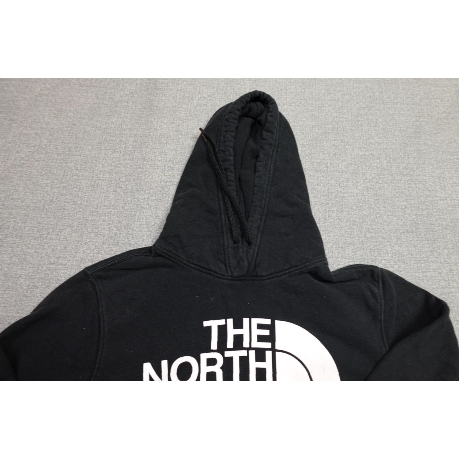 The North Face The North Face Sweatshirt Men Medium Black Hoodie Fleece Graphic Print Pullover Outdoor Hiking Sweatshirt Mens Black NF Shirt Size US L / EU 52-54 / 3 - 2 Thumbnail