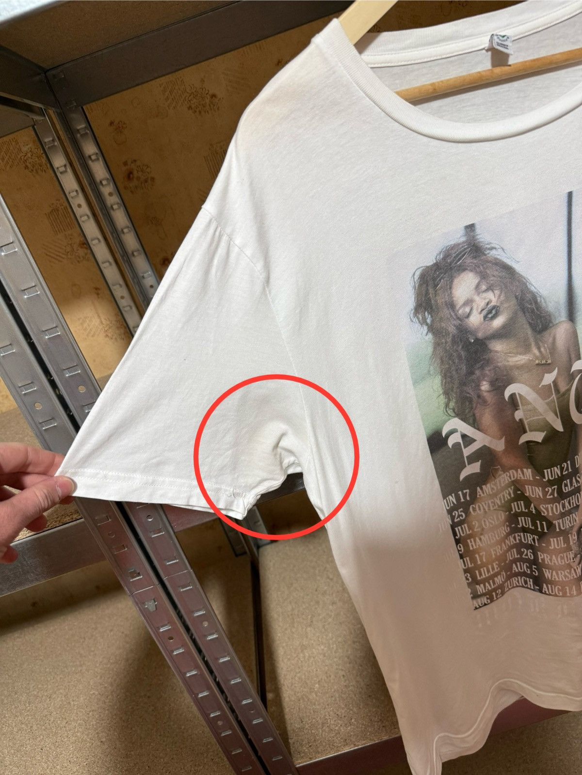 Band Tees × Rihanna Rihanna “ Anti World Tour 2016 “ Rap T-Shirt Y2K Hype Size US XL / EU 56 / 4 - 6 Thumbnail