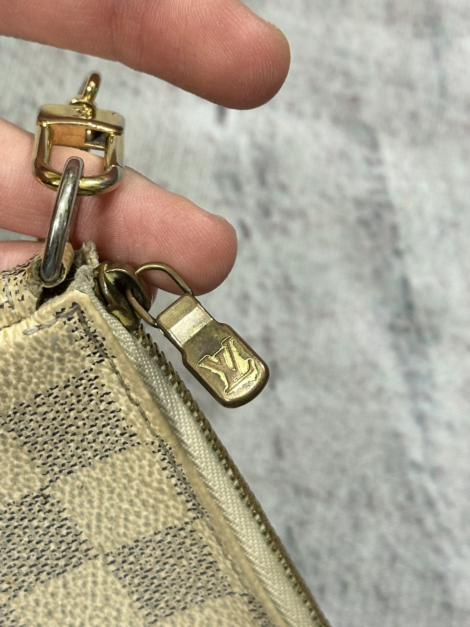 Louis Vuitton Louis Vuitton Chain Mini Bag Pochette Damier Azur Vintage Size ONE SIZE - 11 Thumbnail