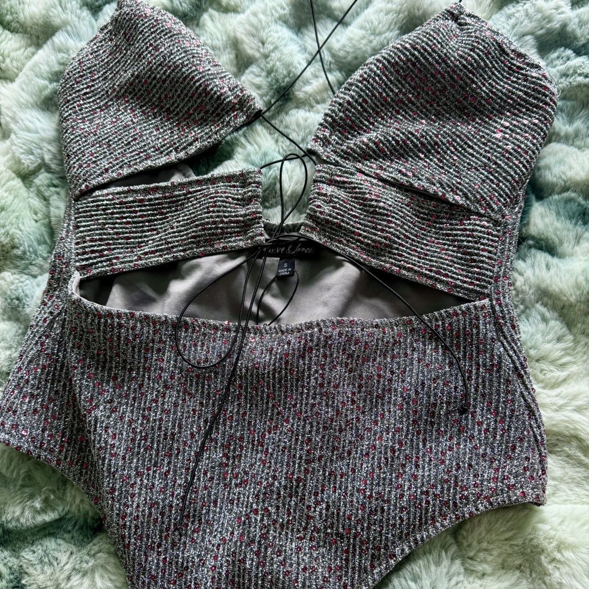 For Love & Lemons NWOT For Love & Lemons Silver Red Sequin Cut Out Bodysuit Sm Size S / US 4 / IT 40 - 6 Thumbnail