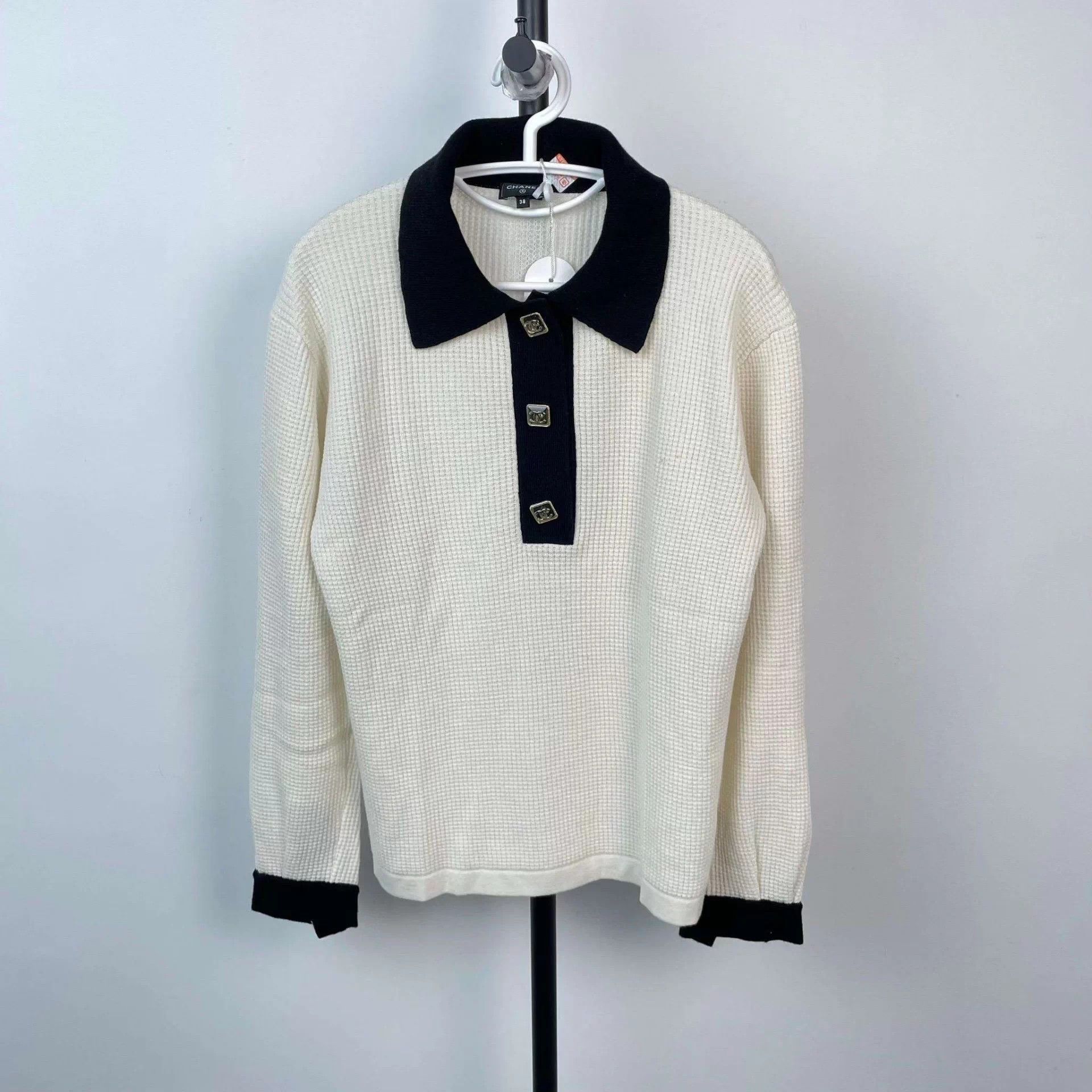 Chanel Chanel waffle blacktrim Polo longsleeve knit FR38 23A Size S / US 4 / IT 40 - 1 Thumbnail