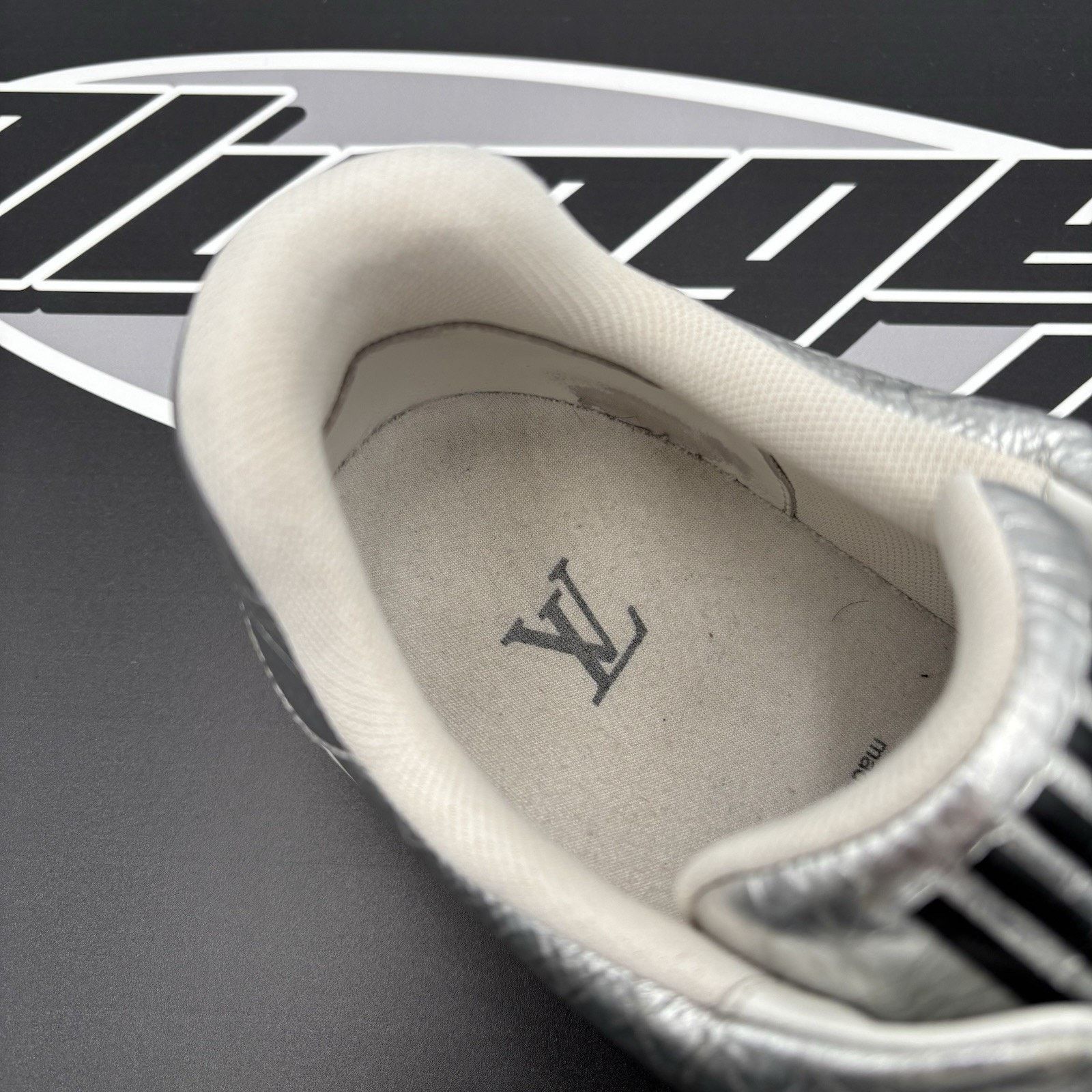 Louis Vuitton Louis Vuitton Trainer Low ' Metallic Silver Orange ' Size US 11.5 / EU 44-45 - 16 Thumbnail