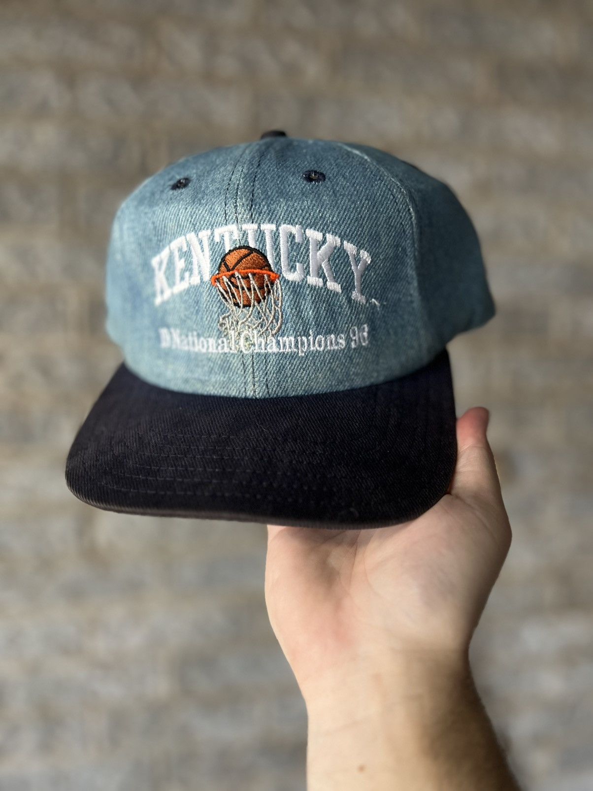 Sports Specialties Vintage 90’s Kentucky Wildcats NCAA SnapBack Hat Size ONE SIZE - 1 Thumbnail