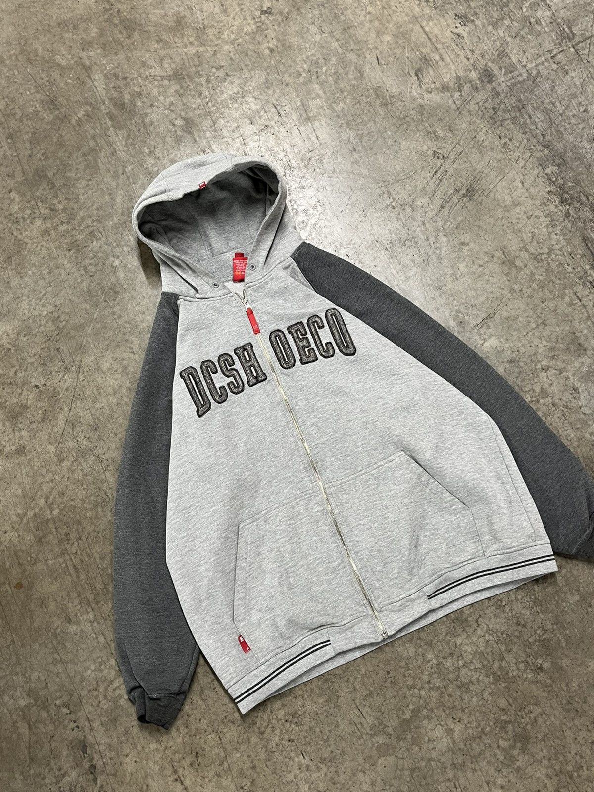 Vintage Y2K DC shoes skater hoodie boxy fit heavy cotton rare hype Size US XL / EU 56 / 4 - 2 Thumbnail