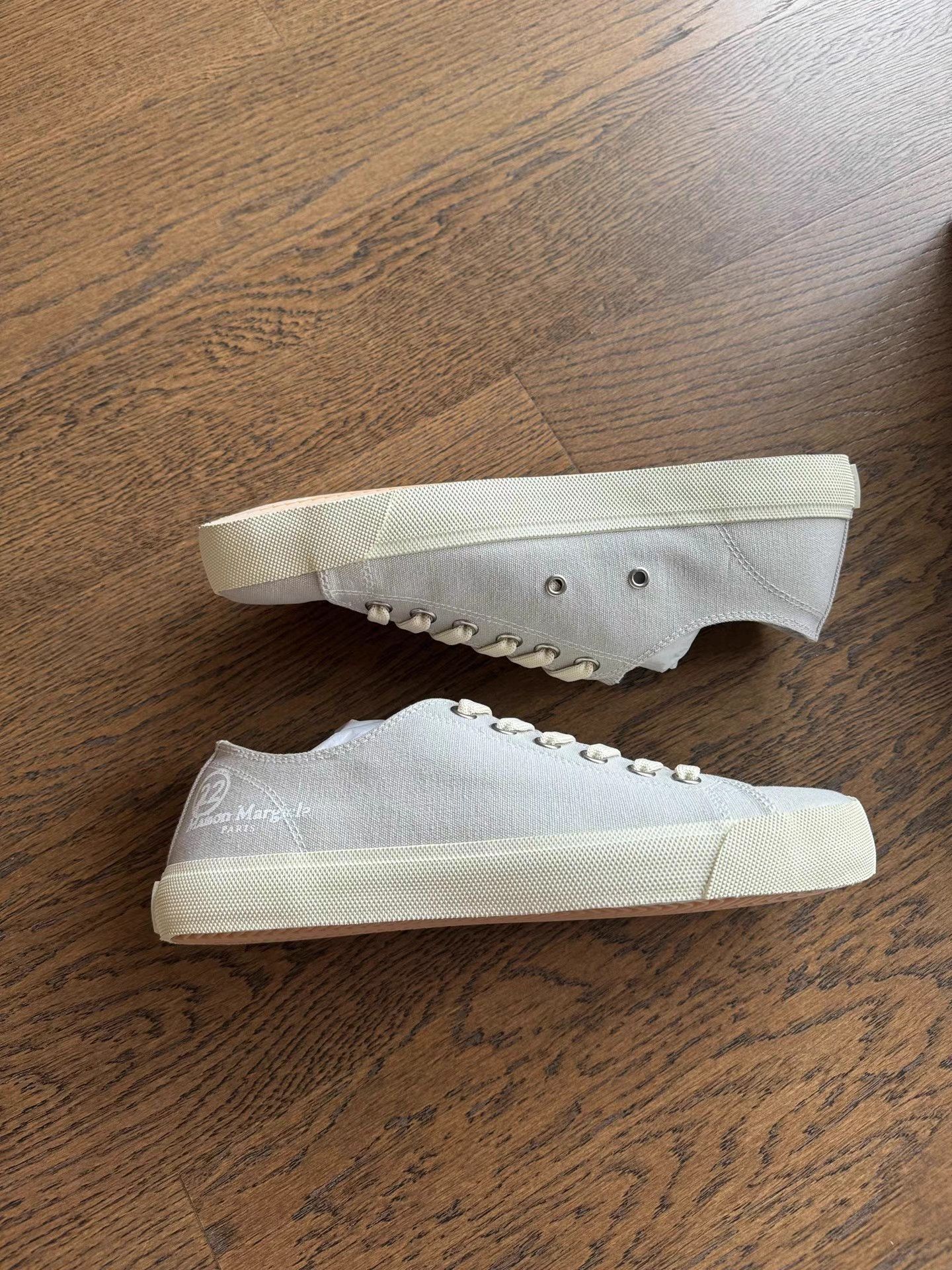 Maison Margiela Maison Margiela Tabi Ssense Exclusive Split-Toe Shoes K6 Size US 7 / EU 40 - 4 Thumbnail