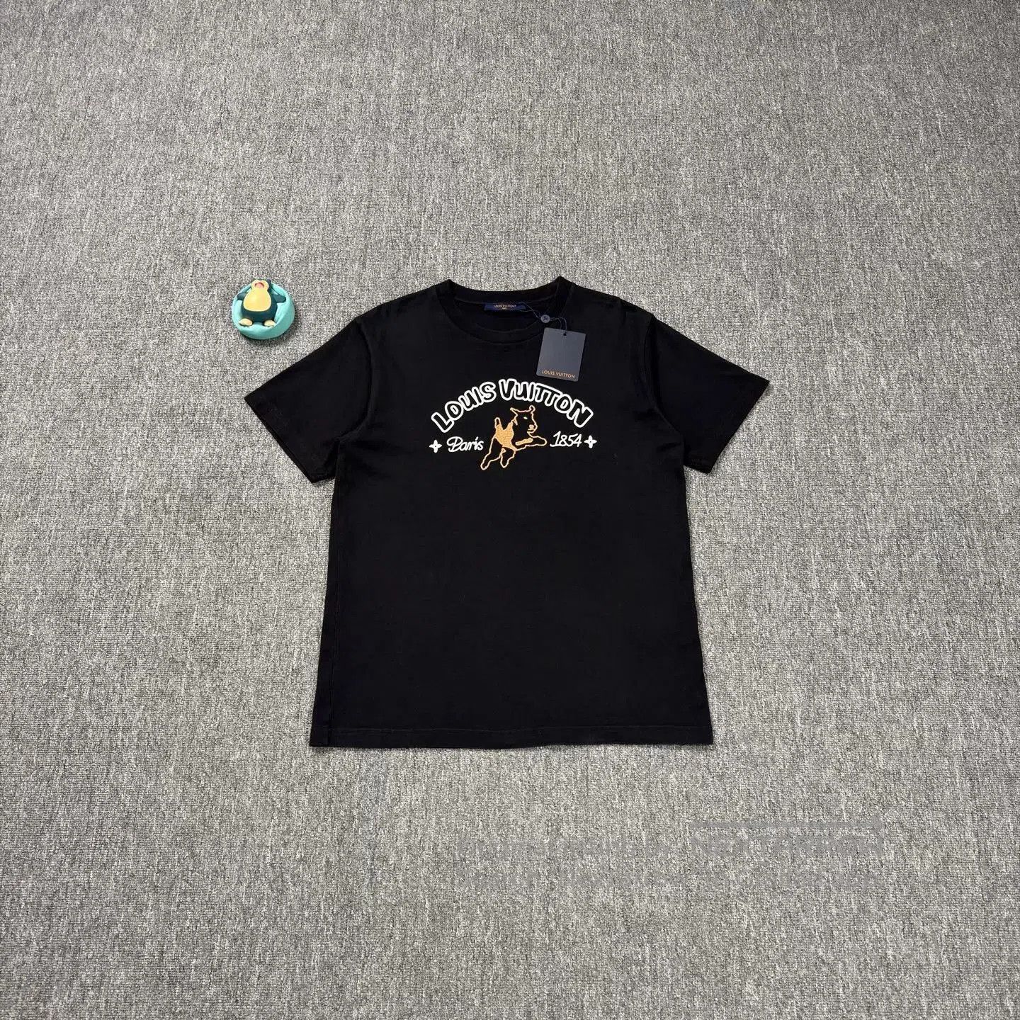 Louis Vuitton LV Tyler Collab Dog Embroidery Black Tee. Size US M / EU 48-50 / 2 - 1 Thumbnail