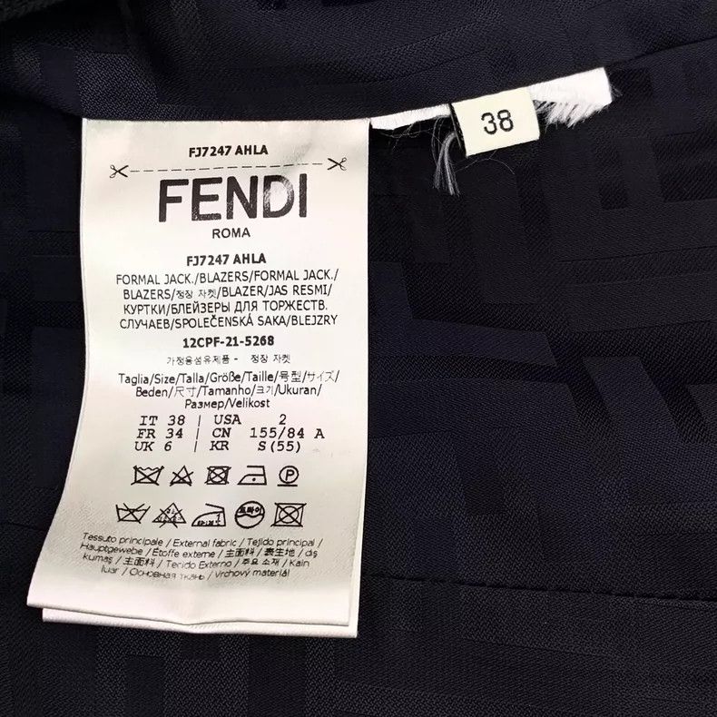 Fendi FENDI Black notch collar long-sleeve suit jacket Size XXS / US 00 / IT 34 - 7 Thumbnail