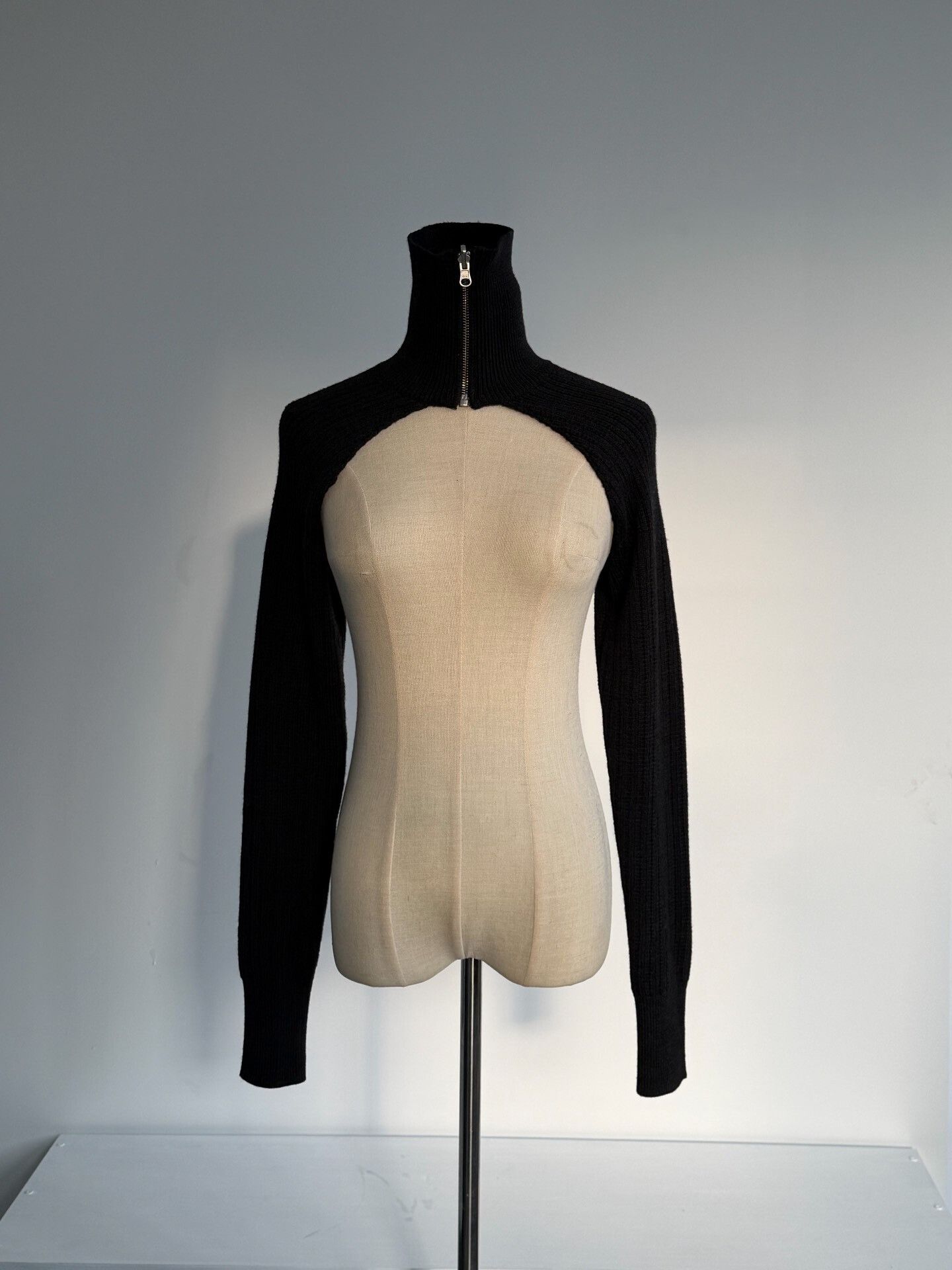 Maison Margiela MM6 Maison Margiela 08FW Turtleneck Sleeve Size ONE SIZE - 1 Thumbnail