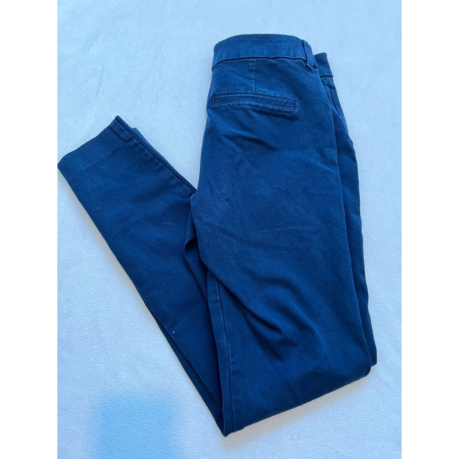 Old Navy Old Navy High Rise Pixie Navy Skinny Leg Pant Size 0 Size 25" / US 0 / IT 36 - 6 Thumbnail