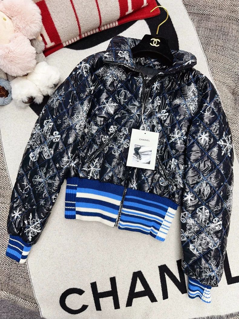 Chanel Chanel 19B autumn and winter black and white blue snowflak Size XXS / US 00 / IT 34 - 8 Thumbnail