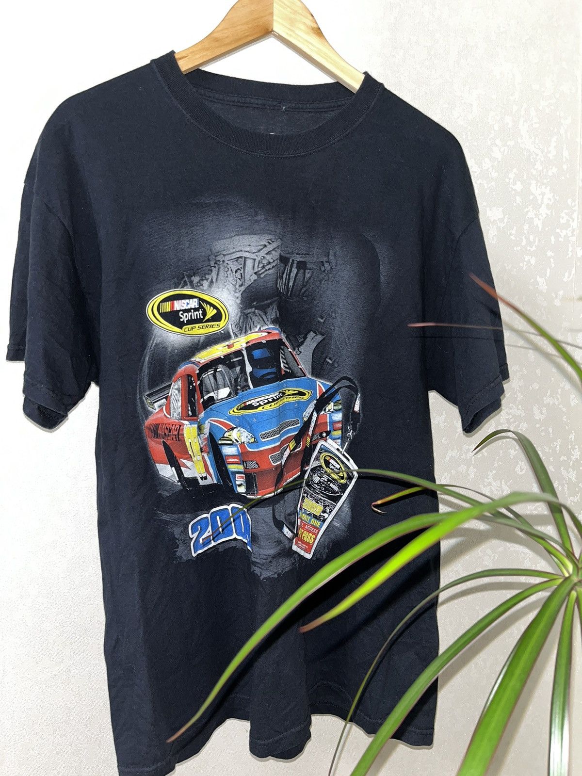 NASCAR × Vintage NASCAR Vintage Racing 2009 T Shirt Size US XL / EU 56 / 4 - 1 Thumbnail