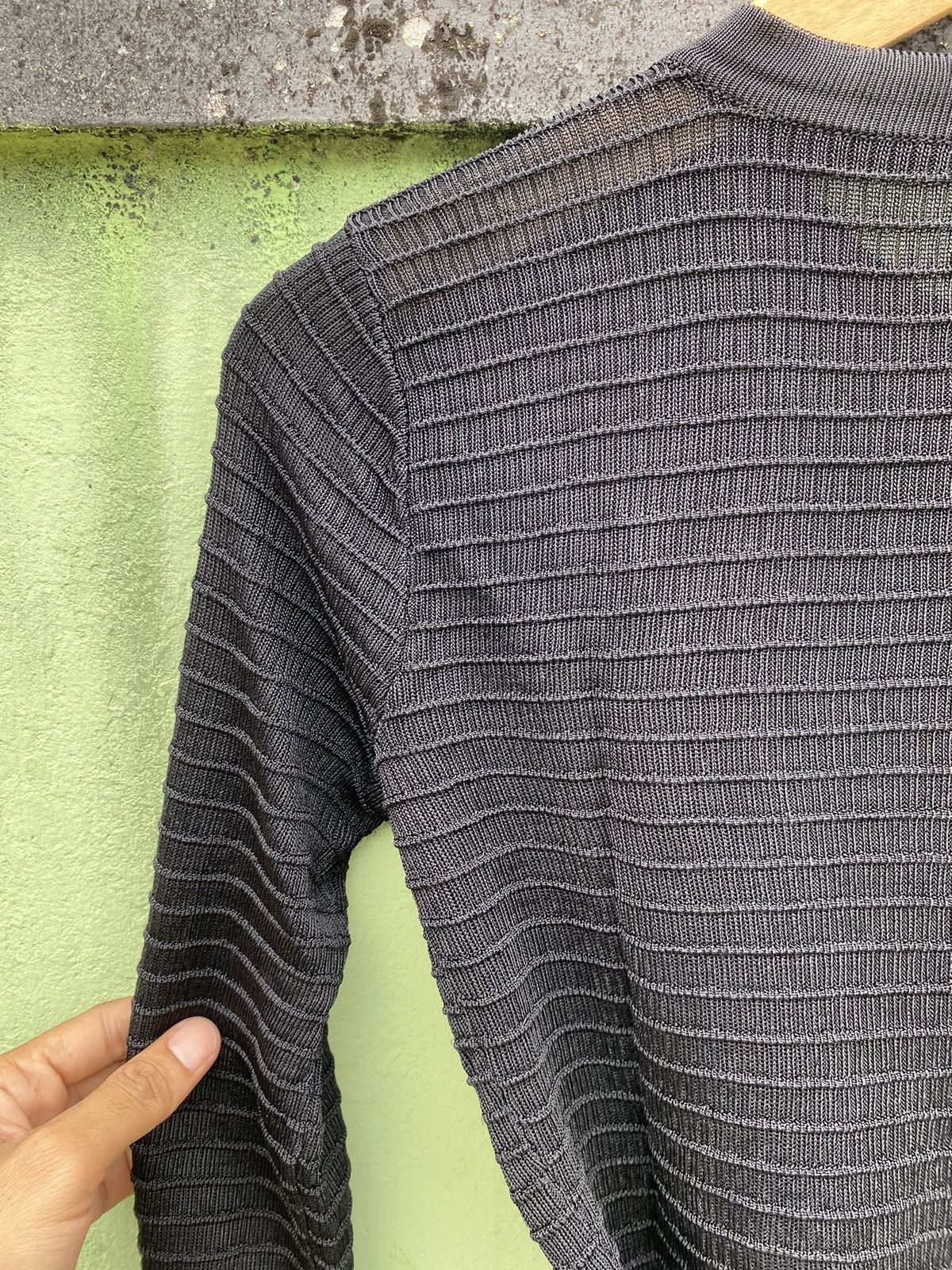 Armani Collezioni Vintage Armani Collezioni Made in Italy Ribbed Knit Cardigan Size S / US 4 / IT 40 - 13 Thumbnail