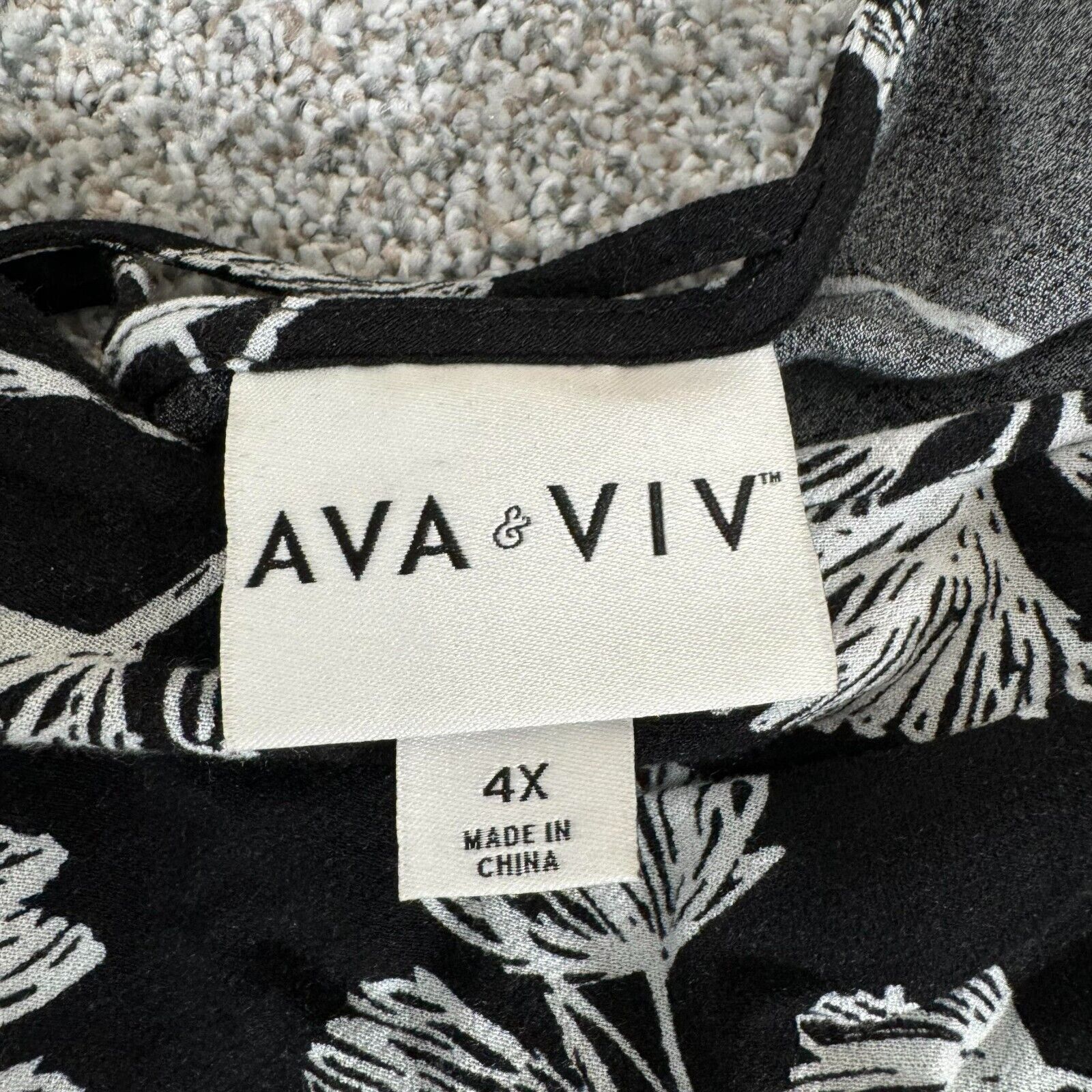 Other Ava & Viv Top 4X Plus Whimsigoth Flowy Floral Crisscross Size 4XL / US 24-26 - 8 Thumbnail