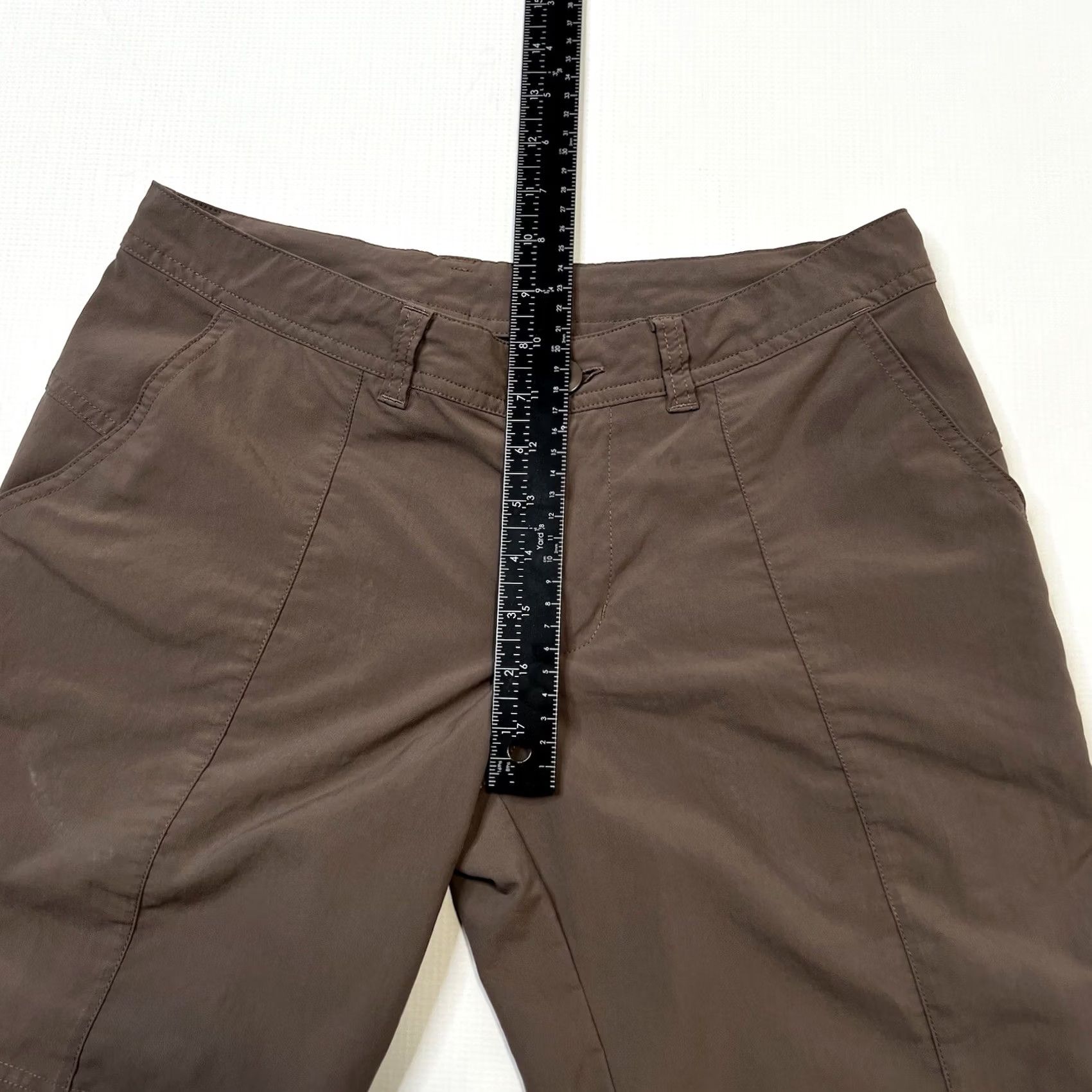 Patagonia Patagonia Bermuda Shorts Greenish Brown Women’s Sz 4 Lightweight Nylon Polyester Pockets Logo Activewear Casual Outdoor Size 27" / US 4 / IT 40 - 5 Thumbnail