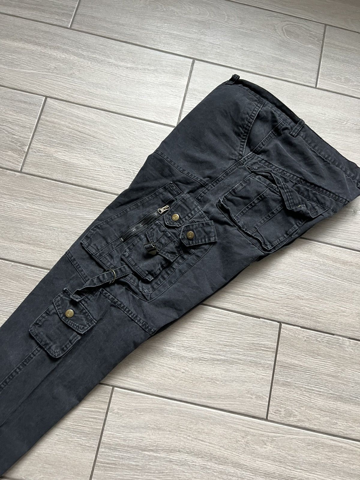 Japanese Brand Vintage Y2K Multi Pocket Cargo Pants (unisex) 38 Size Size US 38 / EU 54 - 19 Thumbnail