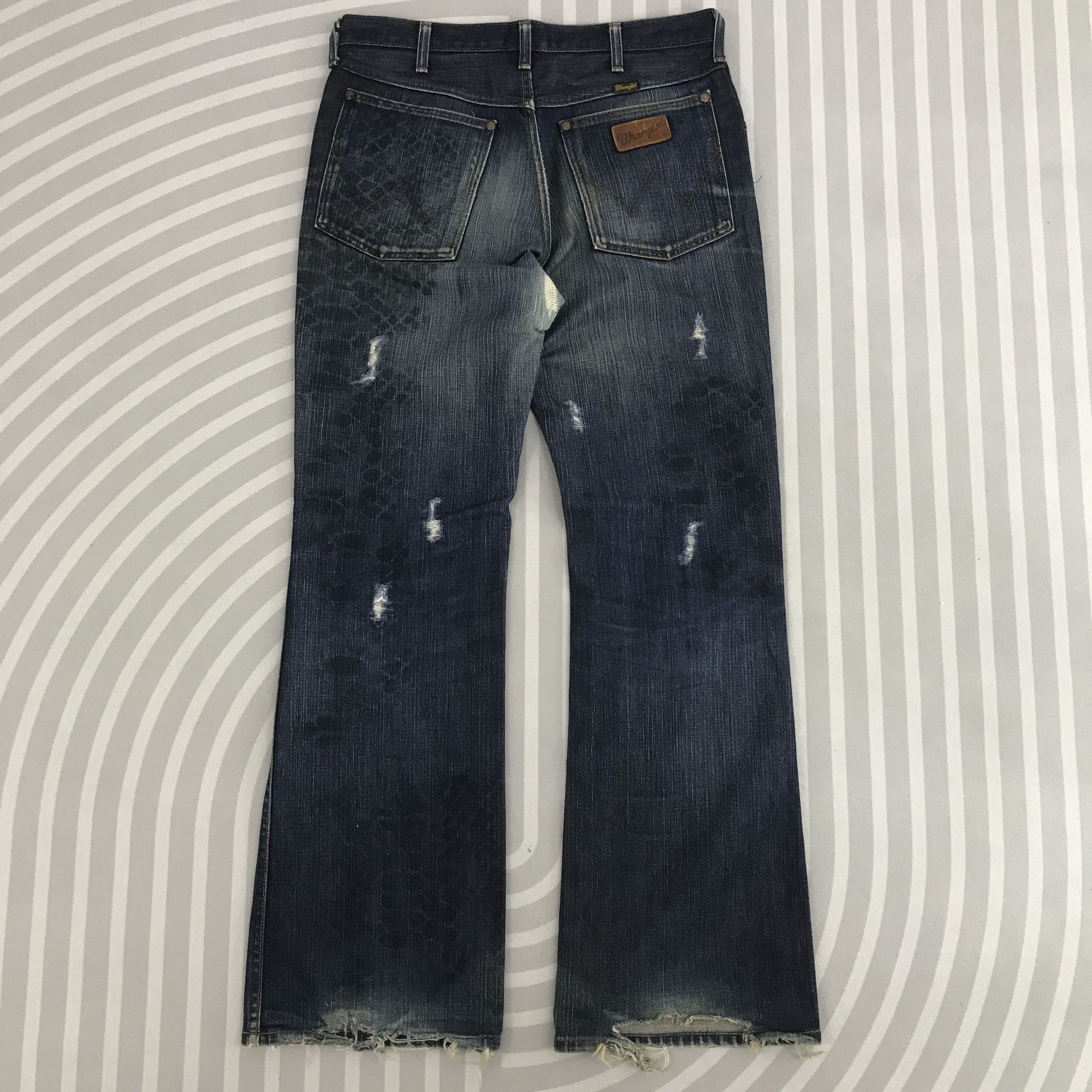 Vintage × Wrangler Flare Wrangler Distressed Bootcut Denim jeans pants Size US 32 / EU 48 - 5 Thumbnail