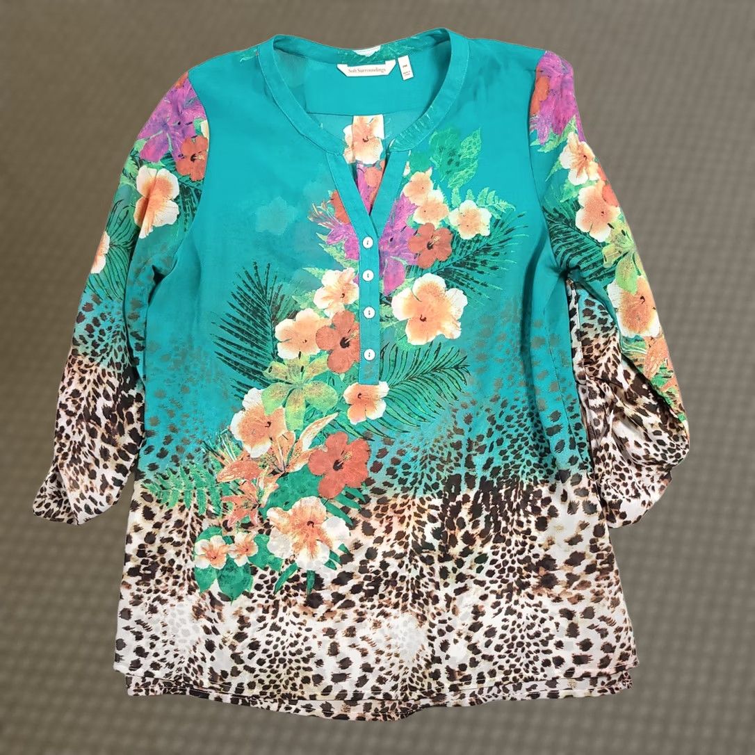 Soft Surroundings Soft Surroundings Shirt Women's PM Sheer Button Up Animal Print Roll-tab Size M / US 6-8 / IT 42-44 - 1 Thumbnail