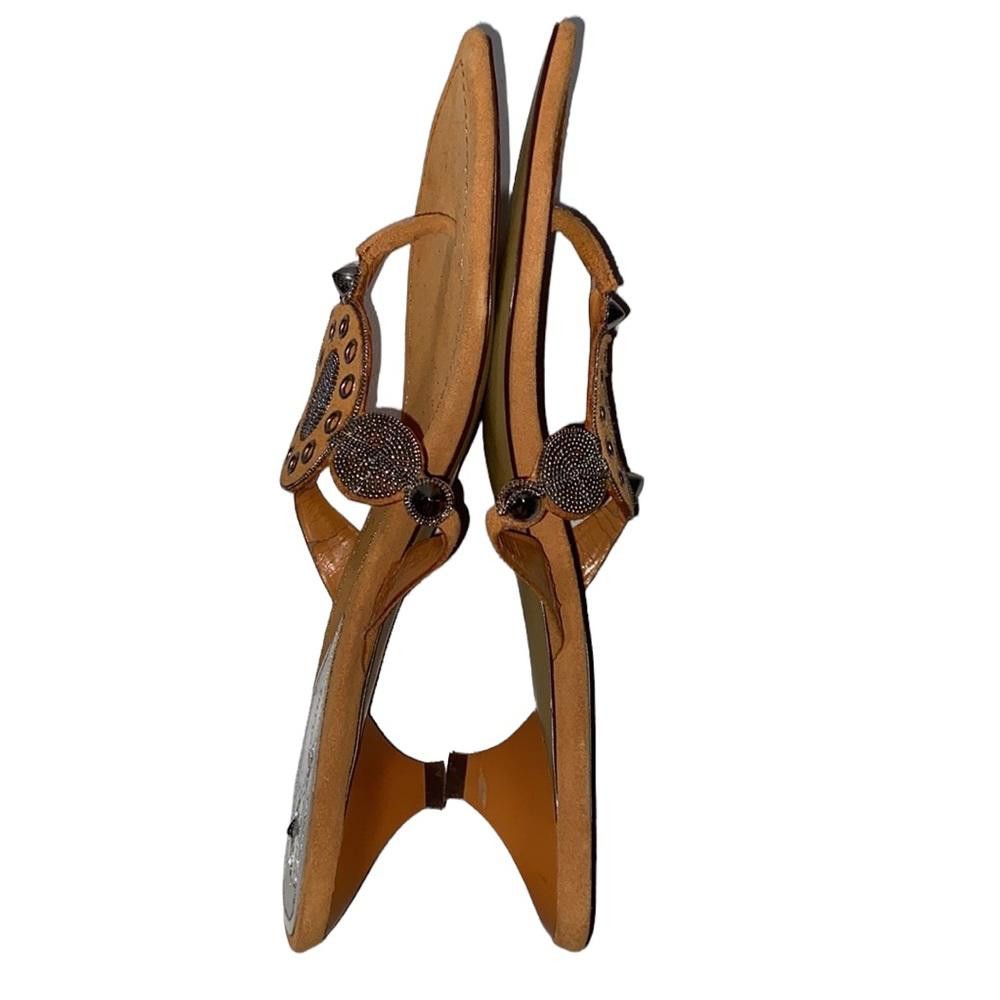 Designer Enzo Angiolini l Tan Studded Thong Sandals Size 8 Size US 8 / IT 38 - 4 Thumbnail