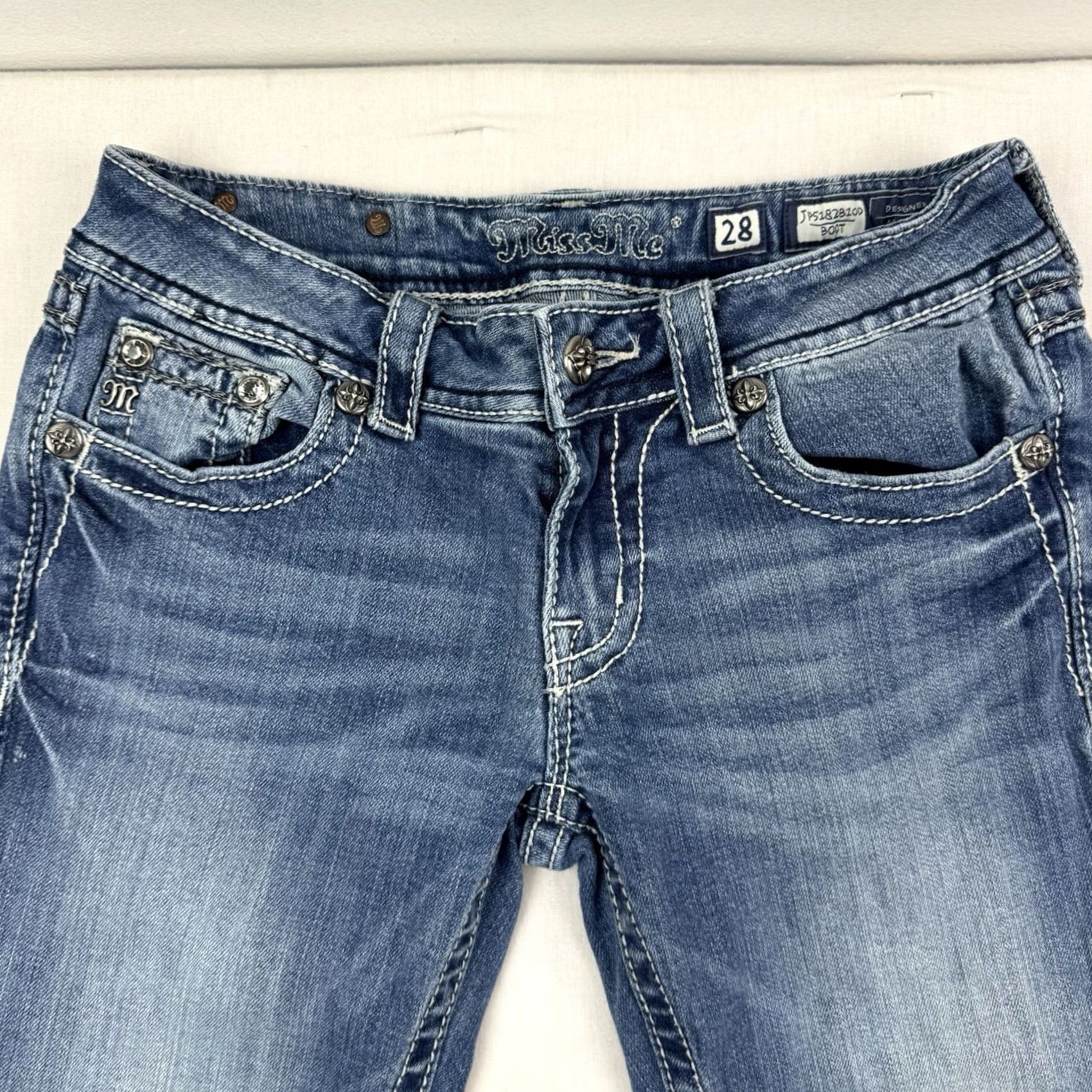 Miss Me VINTAGE Miss Me Bootcut Jeans Womens 28 Hipster Y2K 2000s American Blue Jeans Womens 28 Mens? Size 28" / US 6 / IT 42 - 6 Thumbnail