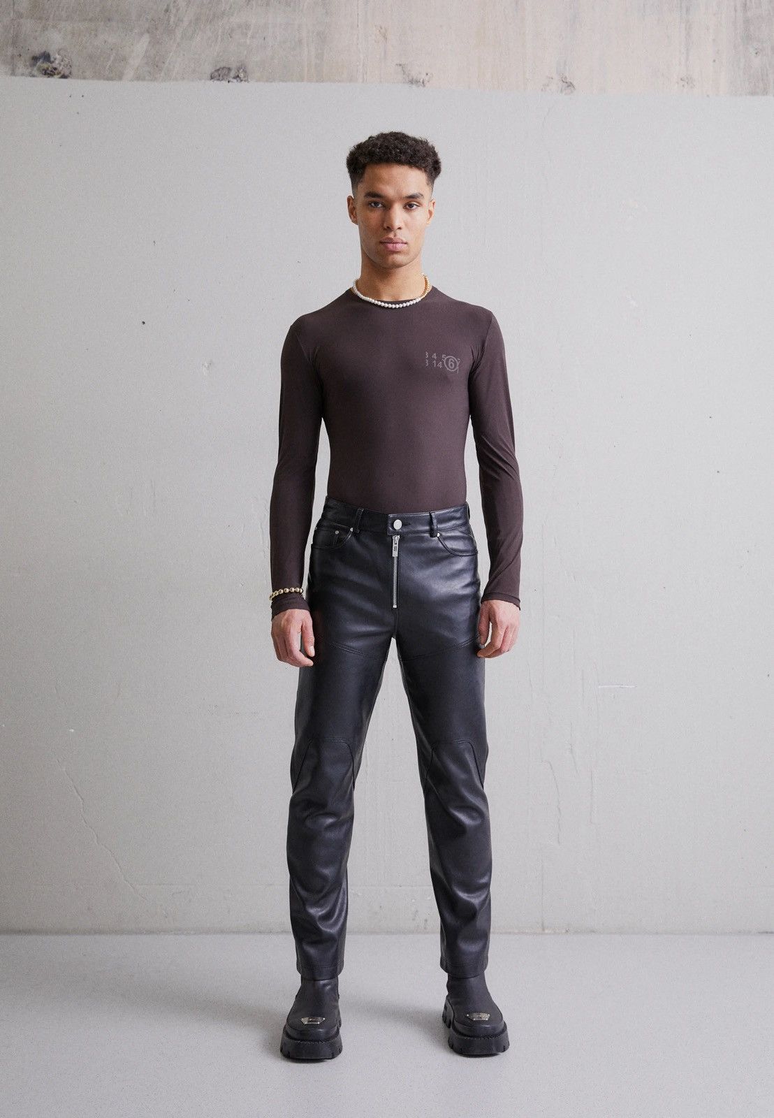 Maison Margiela !DS! SS23 Maison Margiela Printed Logo Chocolate Long Sleeve Size US M / EU 48-50 / 2 - 2 Thumbnail