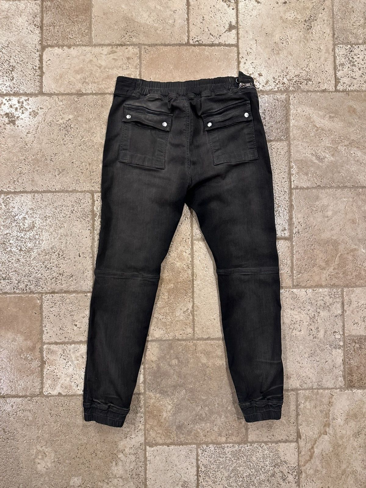 Rick Owens Rick Owens DRKSHDW Aircut SS23 Dark Dust Denim Joggers Size US 36 / EU 52 - 14 Thumbnail