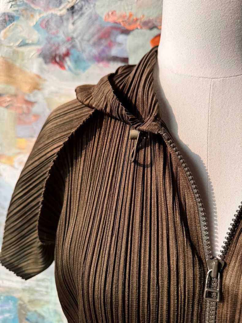 Issey Miyake Issey Miyake size:4 Brown pleated cardigan Size S / US 4 / IT 40 - 2 Thumbnail