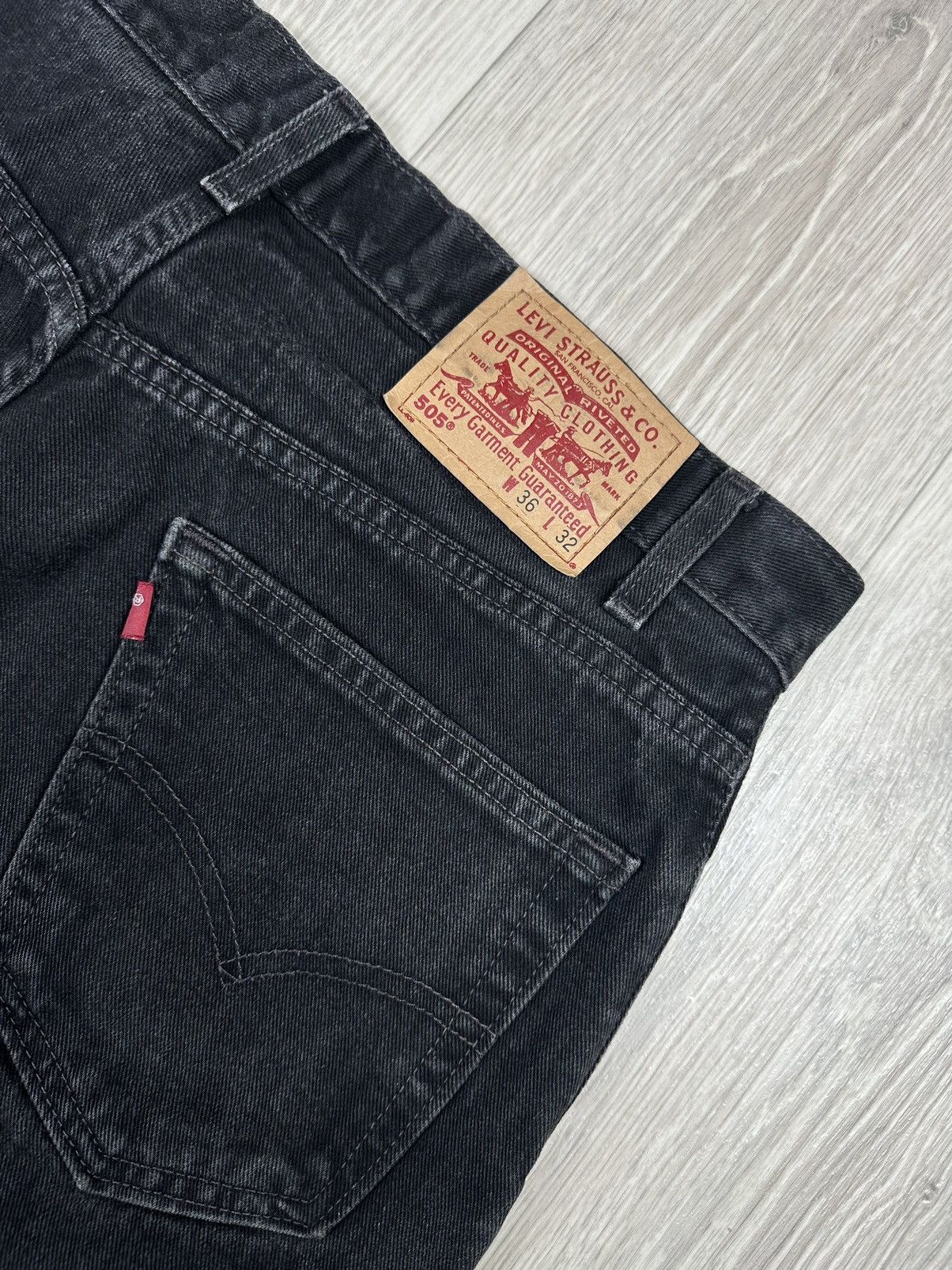 Levi's × Vintage Vintage Levi’s 505 Black Open Hem Denim Jeans Size US 36 / EU 52 - 7 Thumbnail