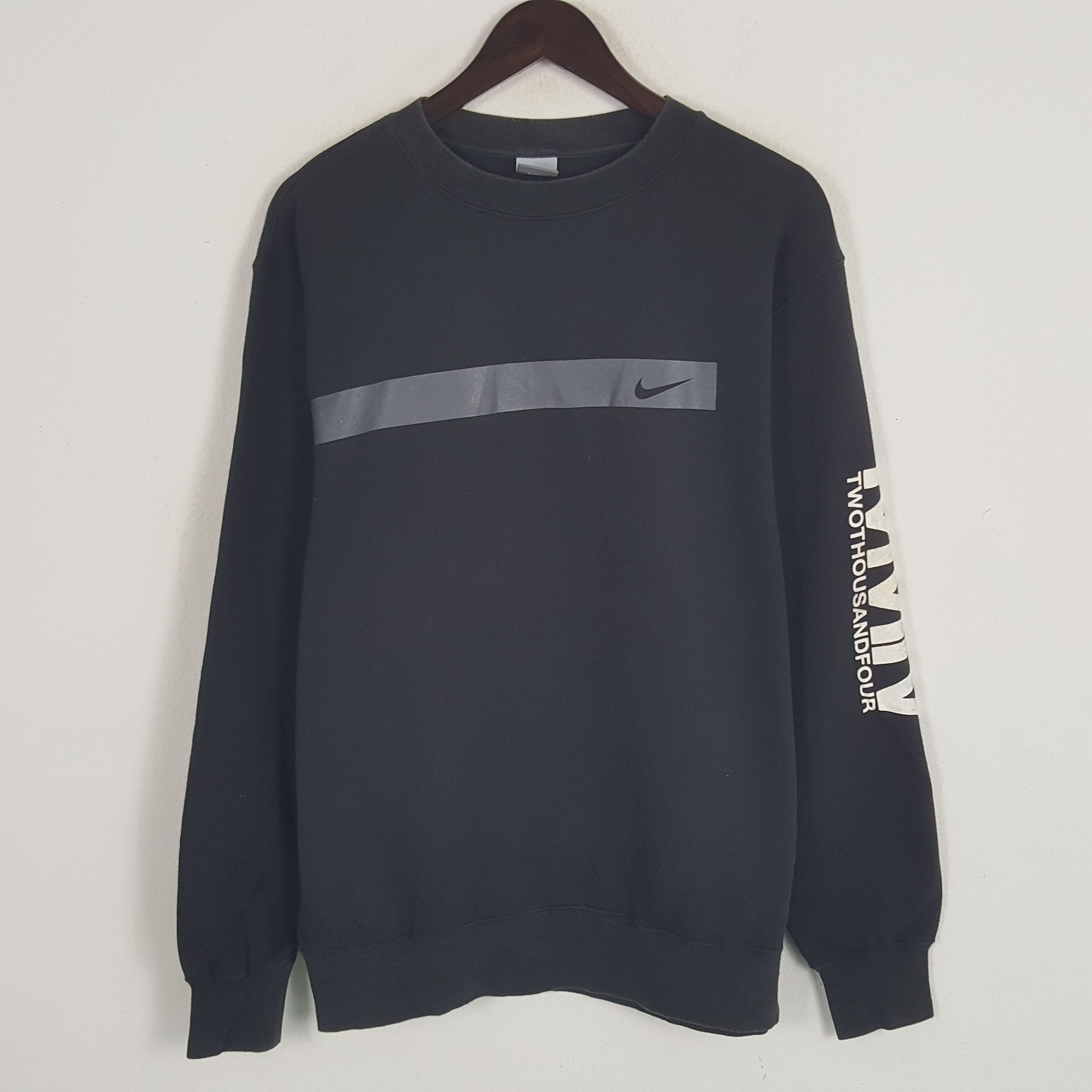 Nike × Vintage Vintage Nike MWIV Two thousand Four Sweatshirt Size US L / EU 52-54 / 3 - 1 Thumbnail