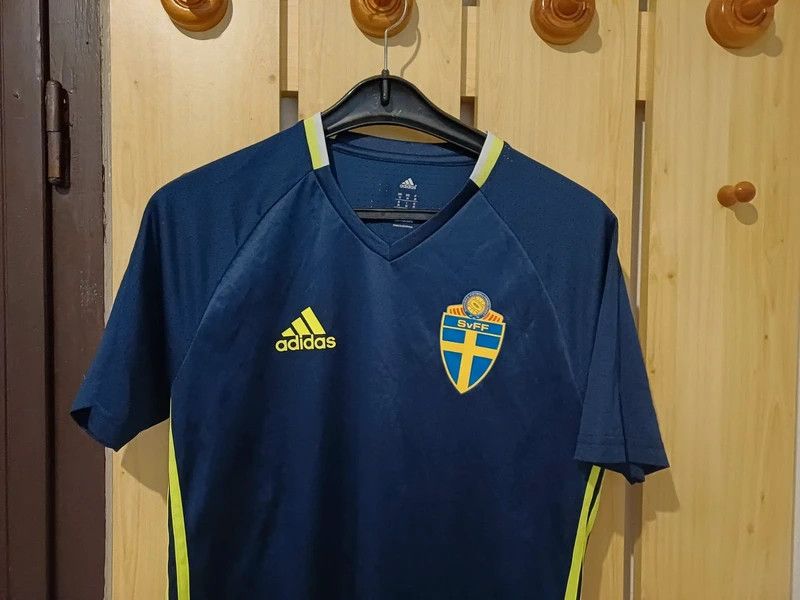 Adidas Original Sweden 2016 national team training shirt adizero Size US M / EU 48-50 / 2 - 2 Thumbnail
