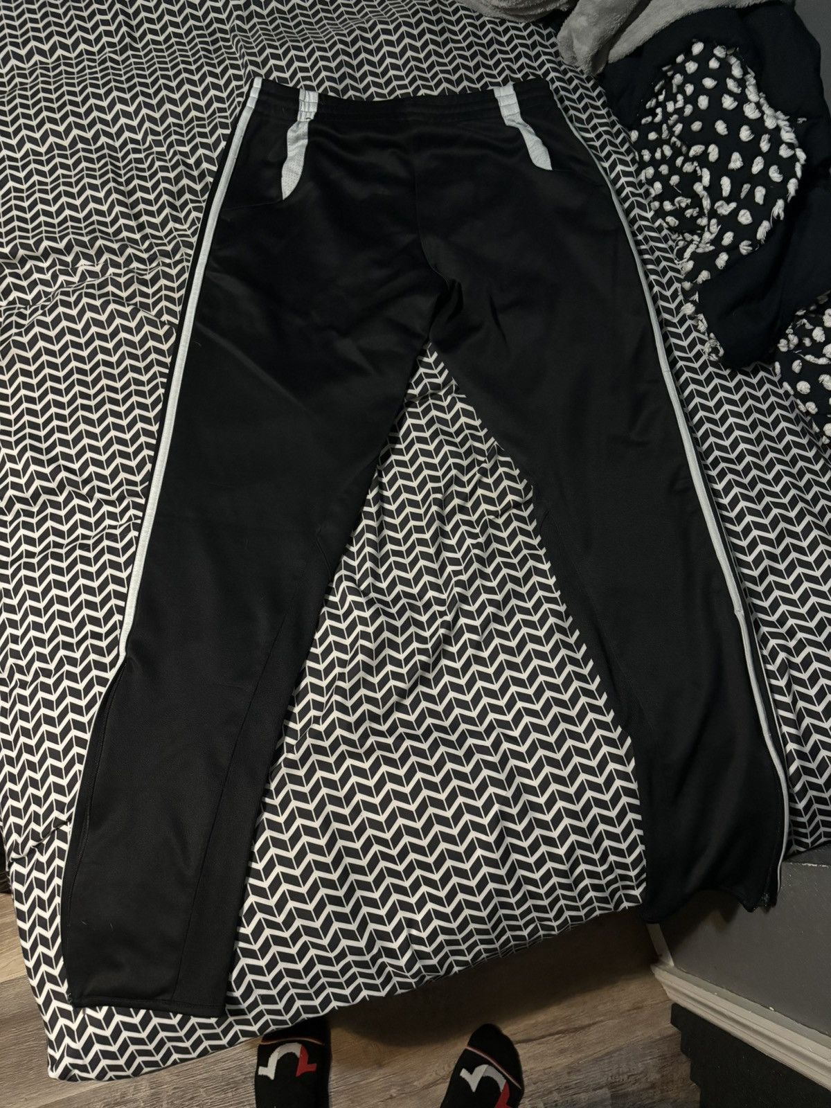 Adidas three stripe adidas zipper flare pants (good condition) Size US 30 / EU 46 - 2 Thumbnail